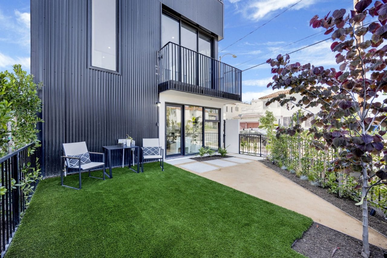 modern townhouse in los angeles
